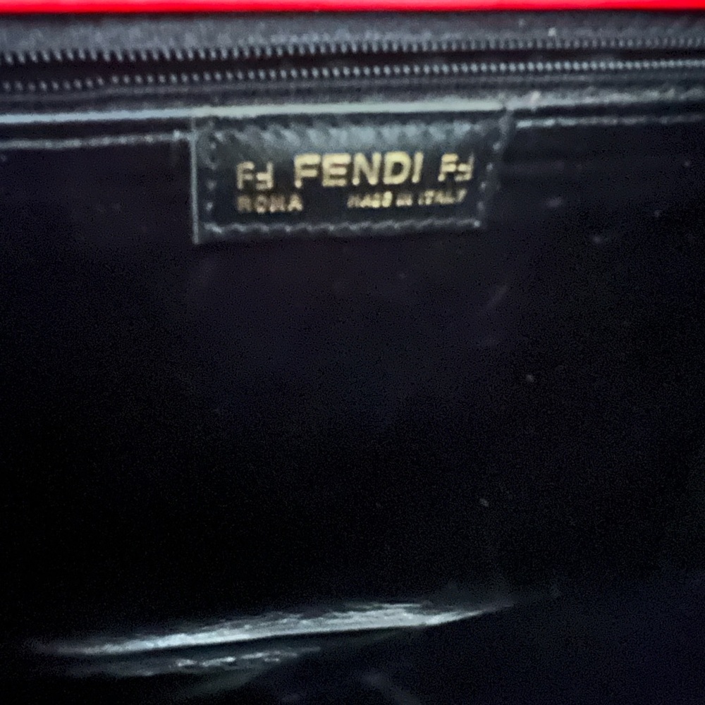 NWOT Fendi Vintage Red Embossed Logo Leather Crossbody Bag w/Cert Card - Picture 8 of 15